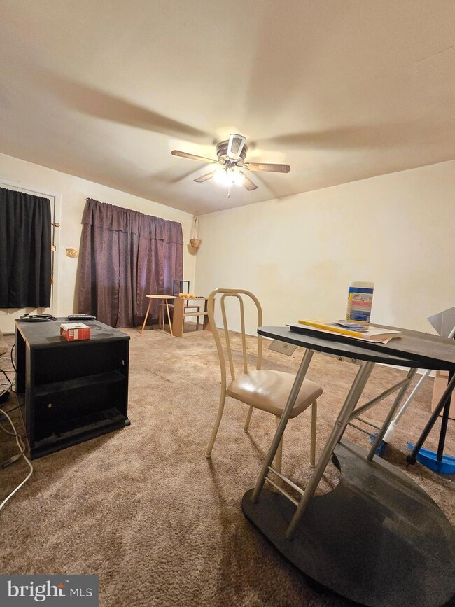 109 Upmanor Rd, Baltimore, MD 21229 - photo 2