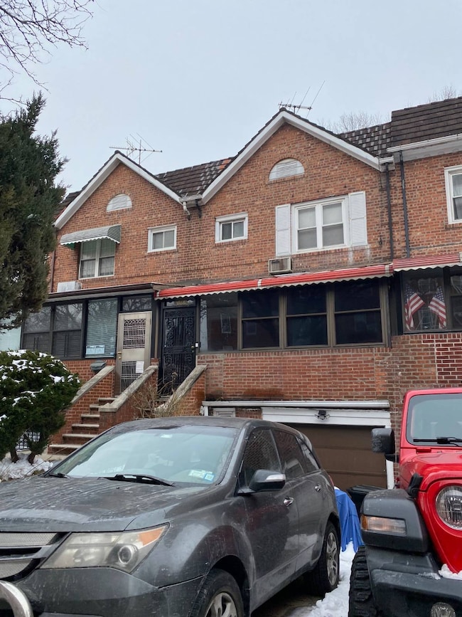 6111 Alderton St, Rego Park, NY 11374 - photo 6