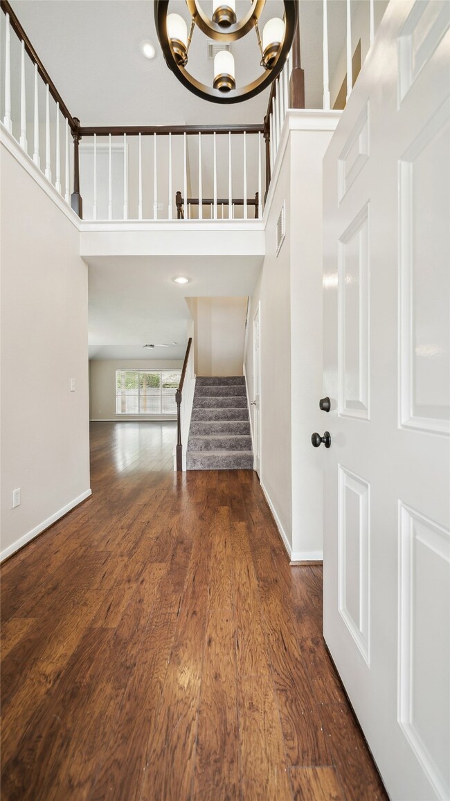 3912 Spring Forest Dr, Pearland, TX 77584 - photo 3