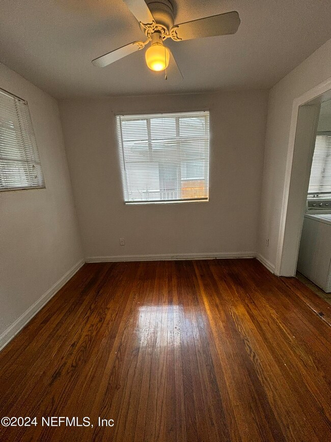 4633 Sunderland Rd, Jacksonville, FL 32210 - photo 4