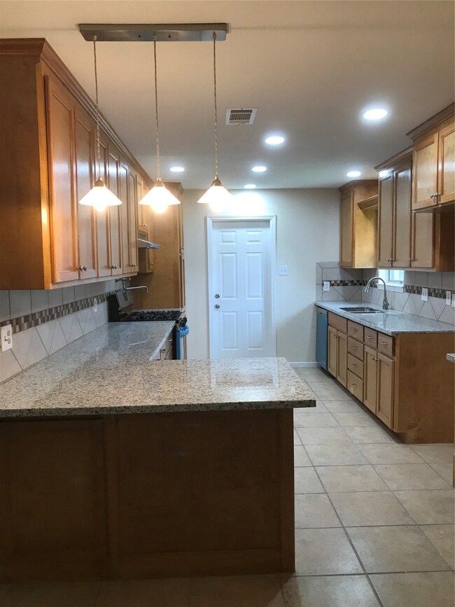 15617 Corsair Rd, Houston, TX 77053 - photo 3