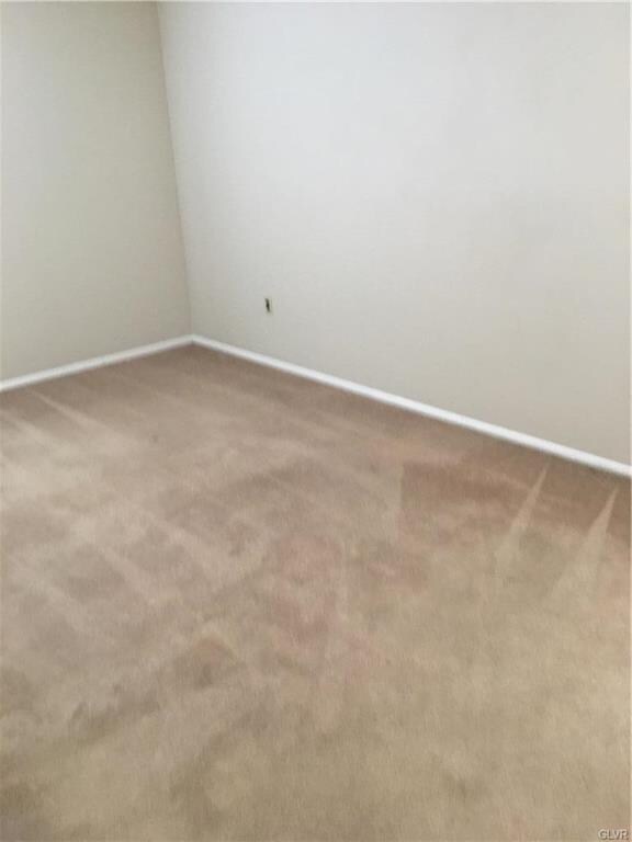 1327 S Howard St unit 1 first floor, Allentown, PA 18103 - photo 6