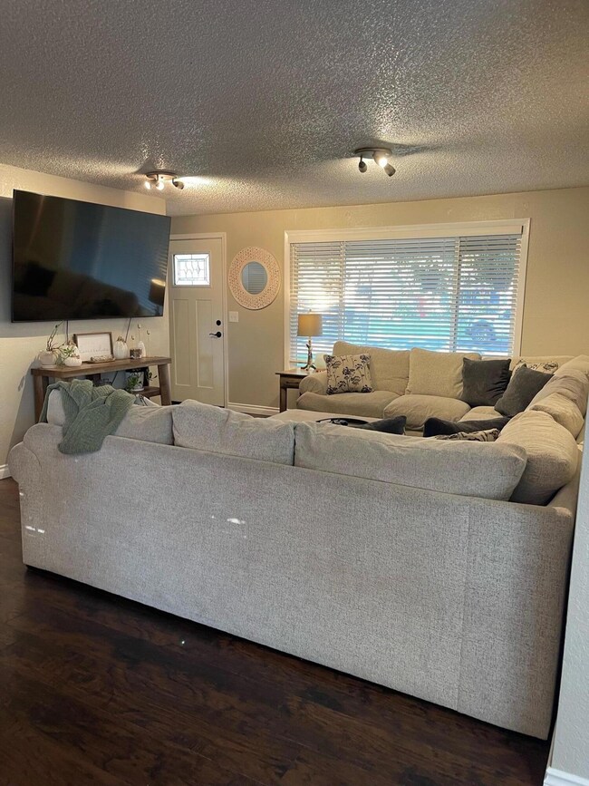 4112 Meadows Dr, Klamath Falls, OR 97603 - photo 4