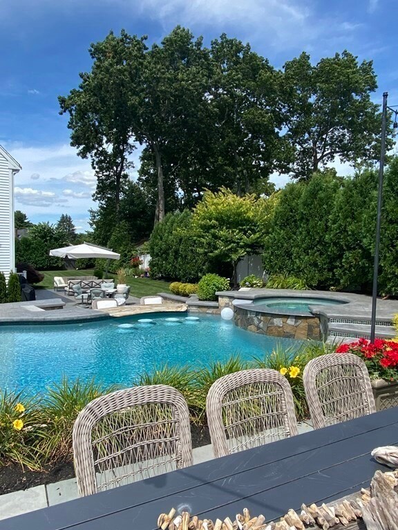 24 Hampton Ct, East Walpole, MA 02032 - photo 6