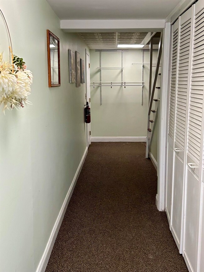 Easy access to entry way