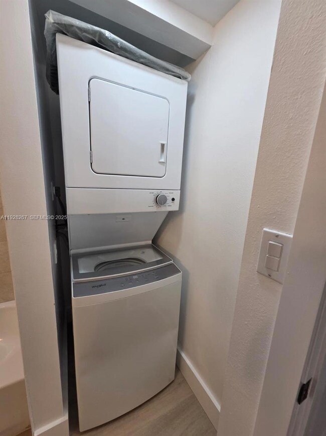 10023 Winding Lake Rd unit 104, Sunrise, FL 33351 - photo 6