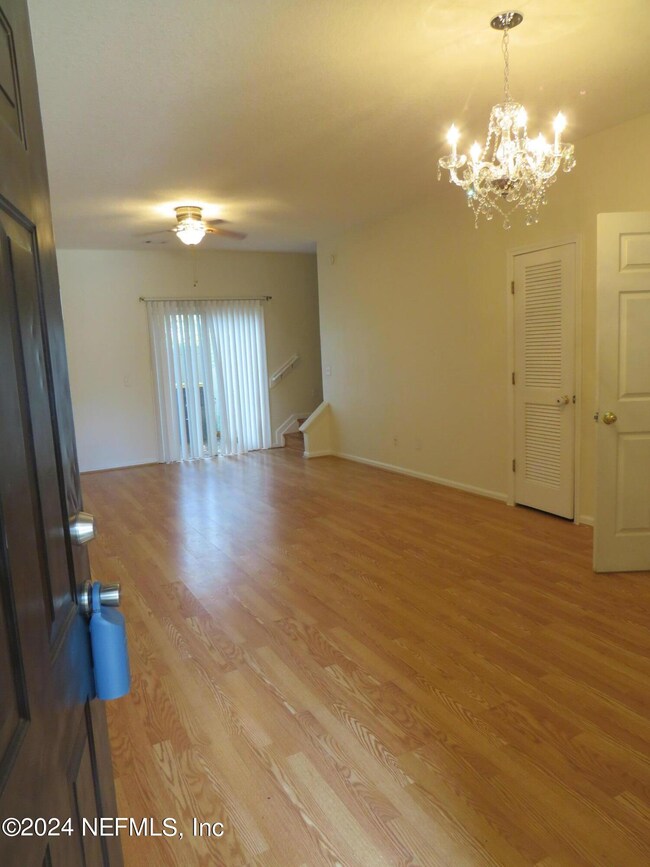 4762 Playpen Dr, Jacksonville, FL 32210 - photo 3