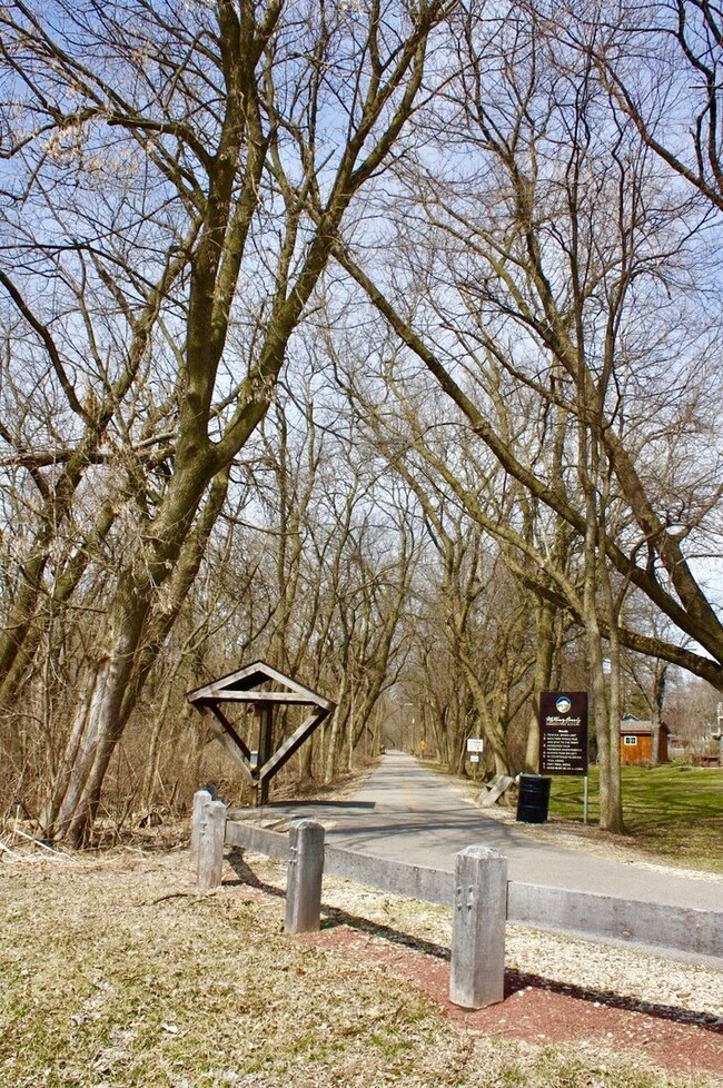 1540 Manhatas Trail, Algonquin, IL 60102 - photo 4