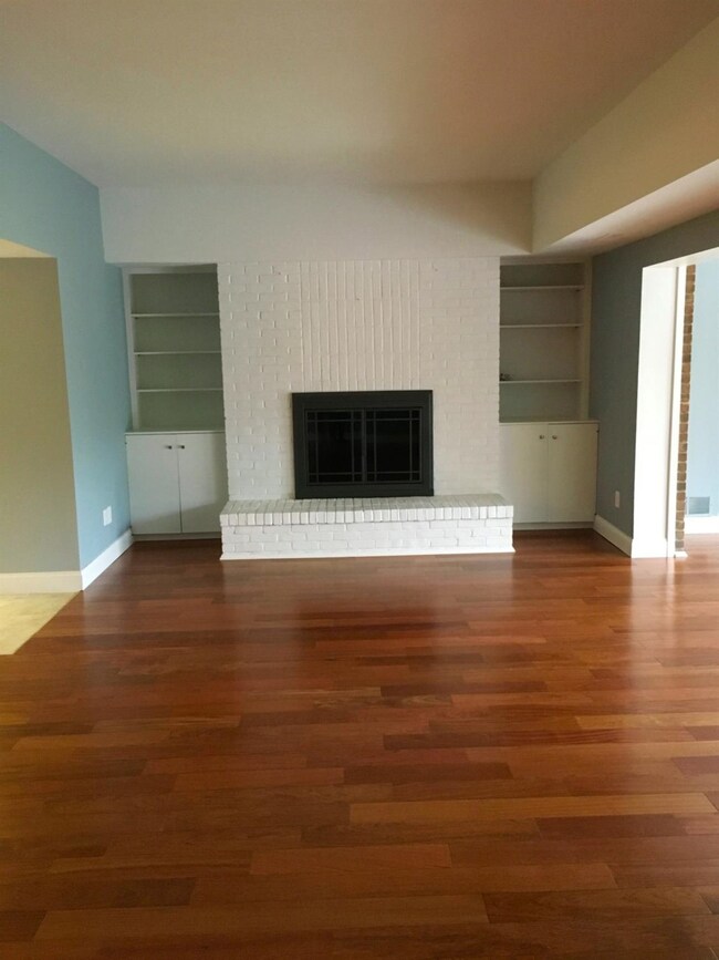 Nature Cove unit 310, Ann Arbor, MI 48104 - photo 5