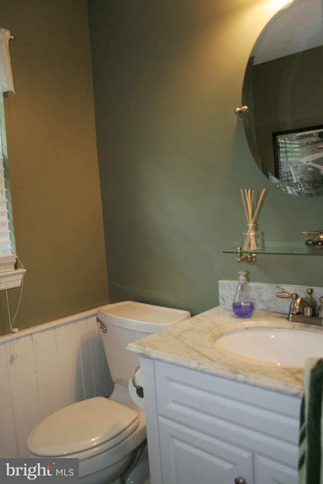 16609 Chalice Ct, Dumfries, VA 22025 - photo 6