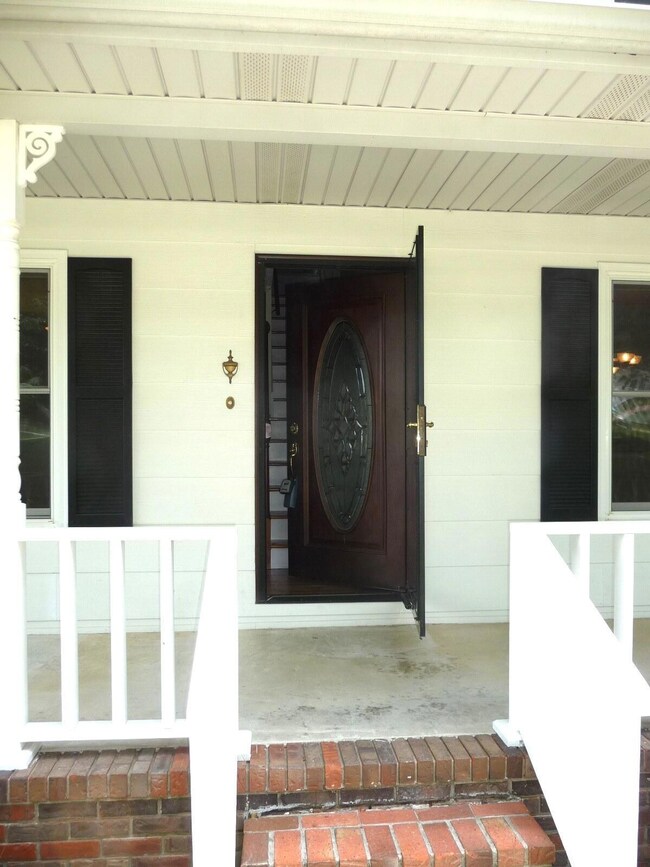 03 - Welcoming Front Porch