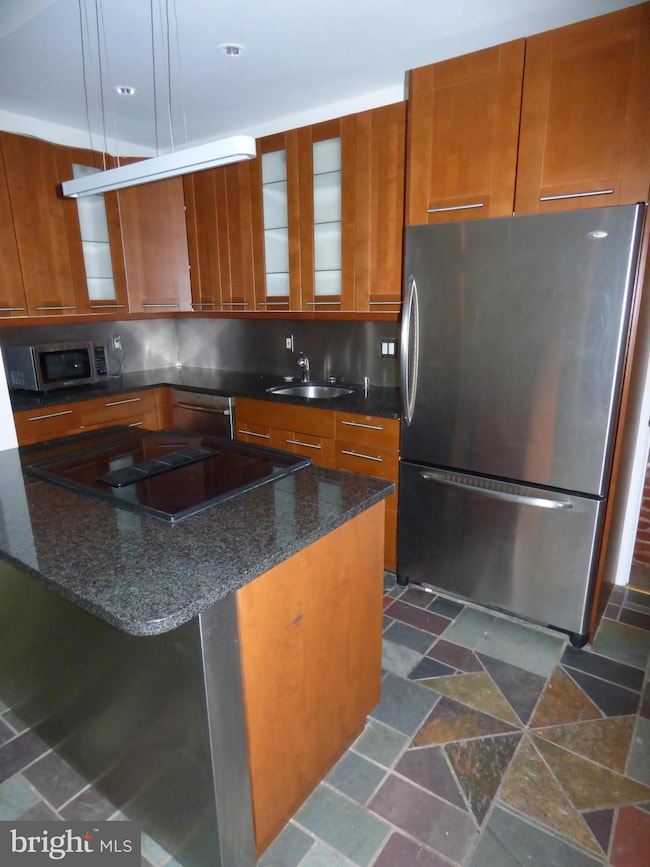 1915 New Hampshire Ave NW unit B, Washington, DC 20009 - photo 2