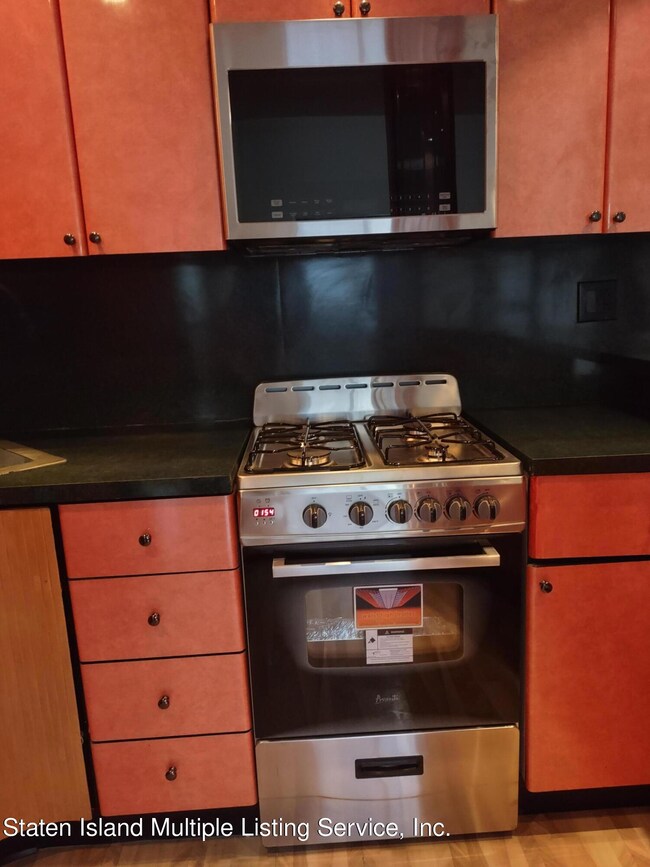 360 Barlow Ave unit 33, Staten Island, NY 10308 - photo 6