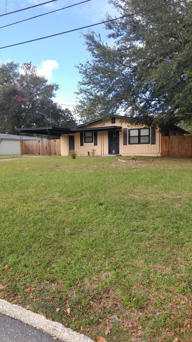 6857 Snow White Dr, Jacksonville, FL 32210 - photo 2