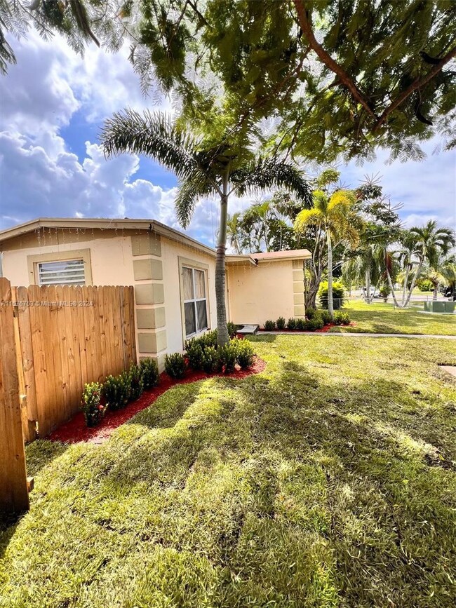 2770 NE 4th St unit house, Boynton Beach, FL 33435 - photo 3