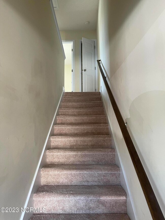 202 Lanieve photo stairs