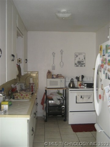 25738-6.JPG