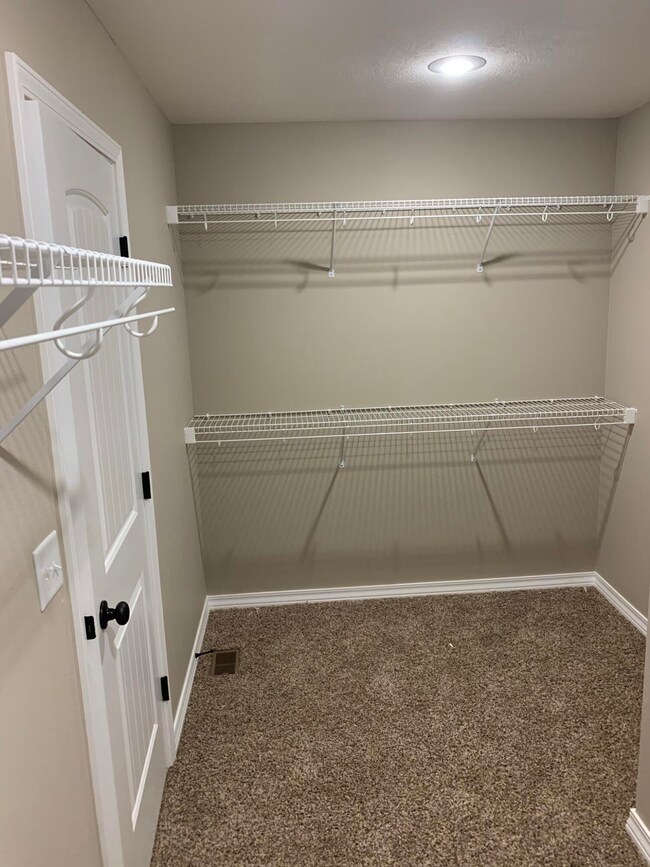 677 N Montego St, Nixa, MO 65714 - photo 6