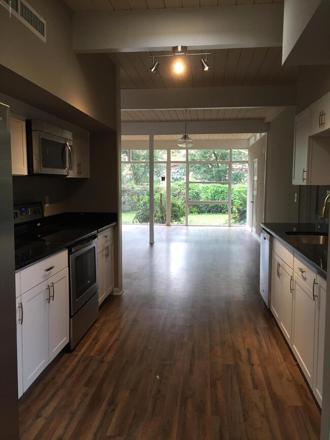 7030 Diamond Head Rd, Jacksonville, FL 32216 - photo 4