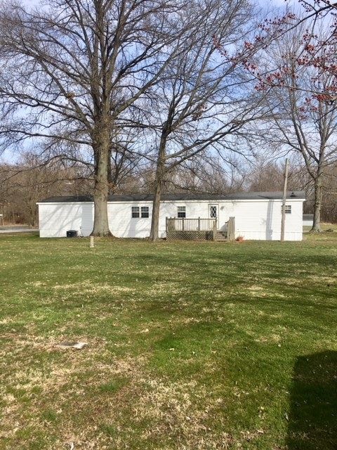 690 11th St NE, Linton, IN 47441 - photo 7