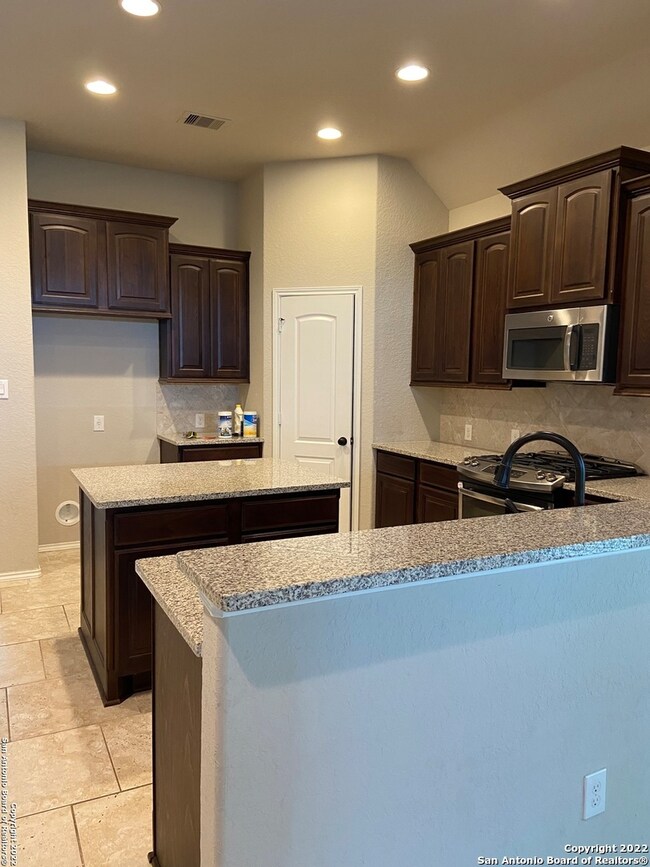 8734 White Crown, San Antonio, TX 78254 - photo 3