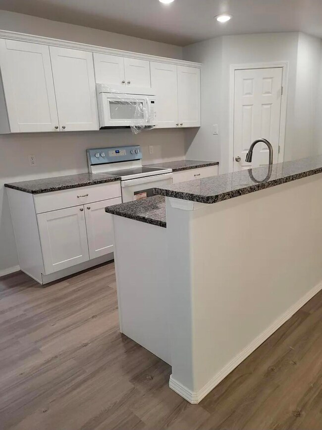 5524 Jarvis St unit B, Lubbock, TX 79416 - photo 4