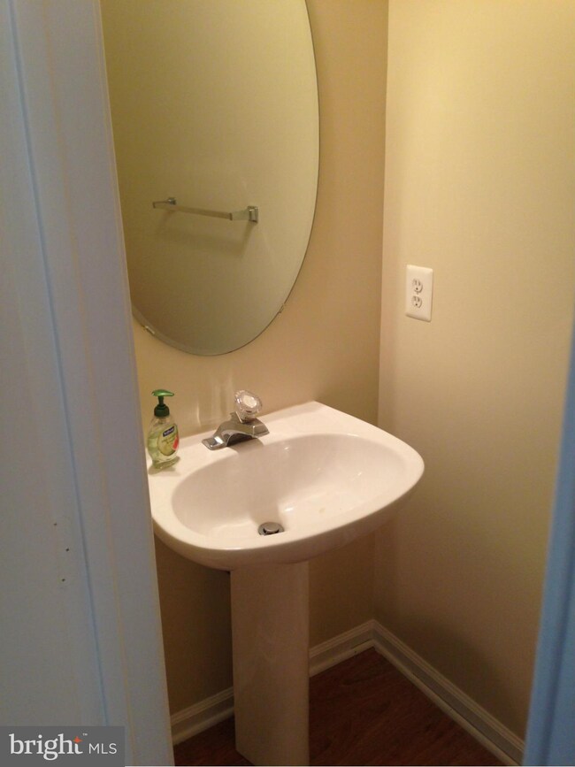 4152 Ashmere Cir, Dumfries, VA 22025 - photo 6