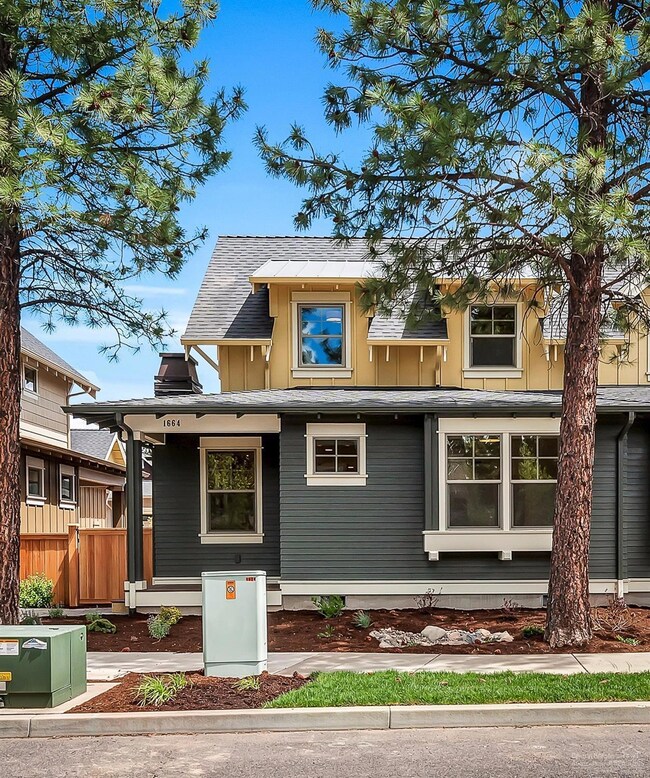 1605 NW William Clark St, Bend, OR 97703 - photo 4