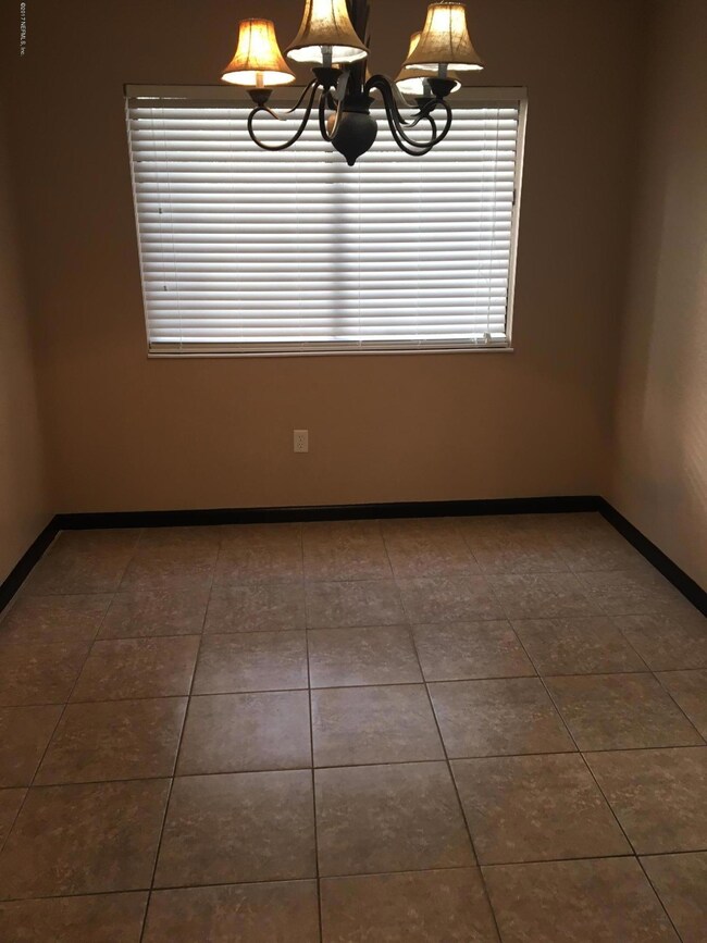 736 Oaks Field Rd unit I3-1, Jacksonville, FL 32211 - photo 3