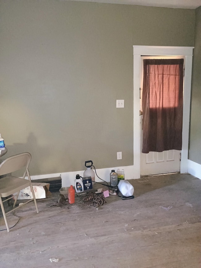 303 W Main St, Harper, KS 67058 - photo 2