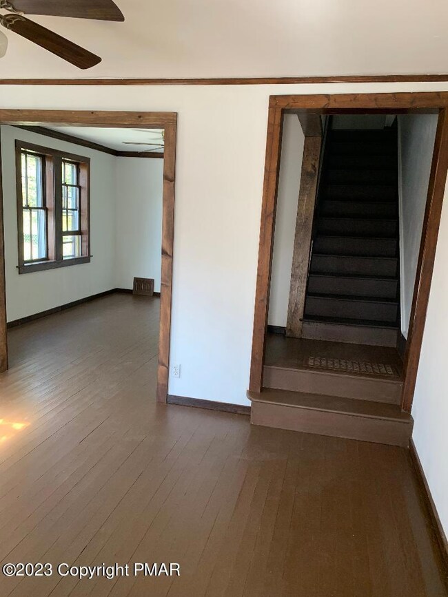 10 Foundry St unit 10, Stroudsburg, PA 18360 - photo 2