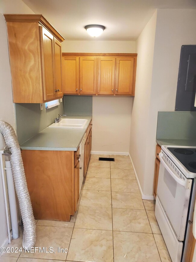 4240 San Juan Ave, Jacksonville, FL 32210 - photo 7