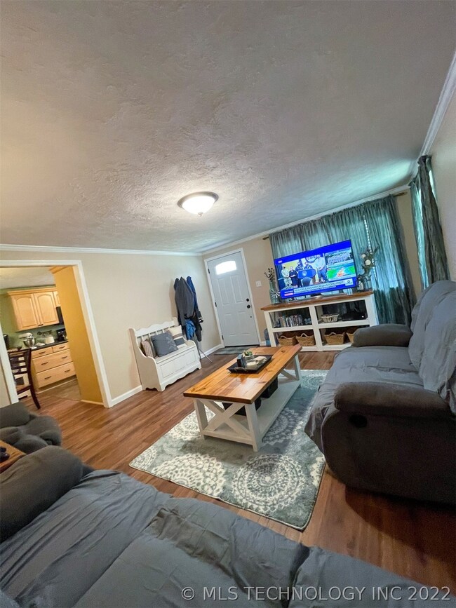 417 W 15th St, Ada, OK 74820 - photo 6