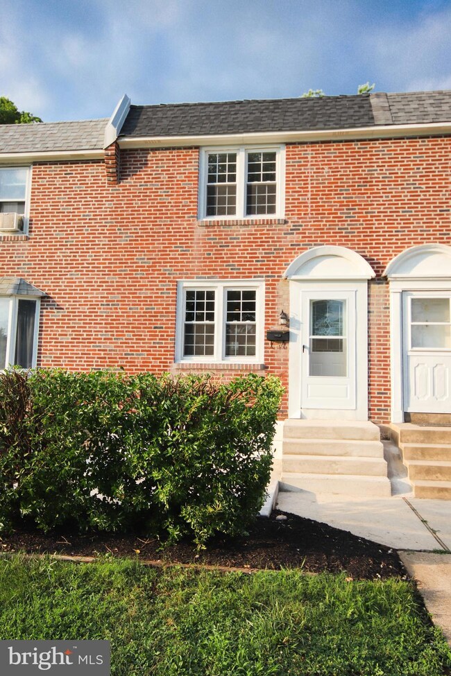 1105 Tremont Dr, Glenolden, PA 19036 - photo 2