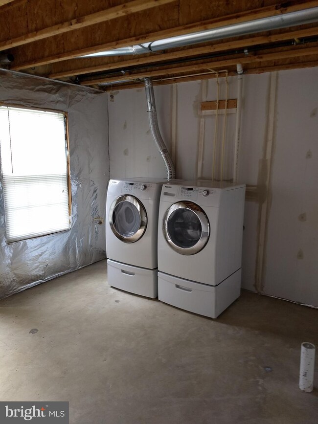 183 Scarboro Dr, Bunker Hill, WV 25413 - photo 6