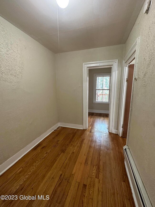 61 Grand St unit 2, Albany, NY 12207 - photo 6