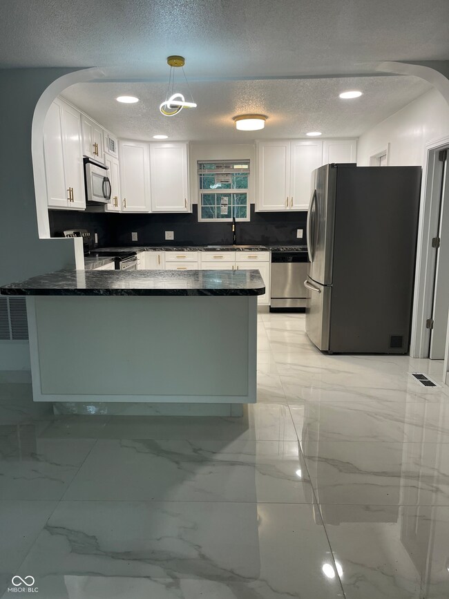 1340 Rohrer Rd, Carmel, IN 46032 - photo 5