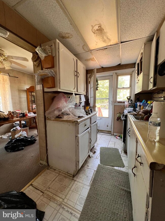 900 Middlesex Rd, Essex, MD 21221 - photo 3