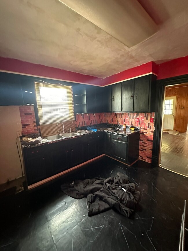 622 E 7th St, Muncie, IN 47302 - photo 3