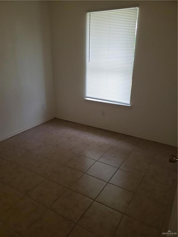 2813 Cassie, Edinburg, TX 78541 - photo 2
