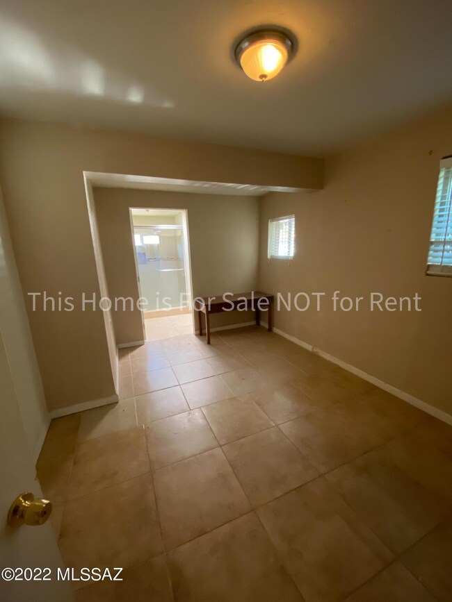 4554 E 15th St, Tucson, AZ 85711 - photo 6