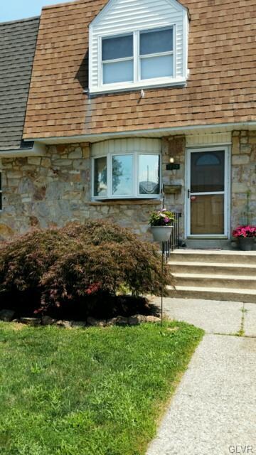 1995 Baker Dr, Allentown, PA 18103 - photo 2