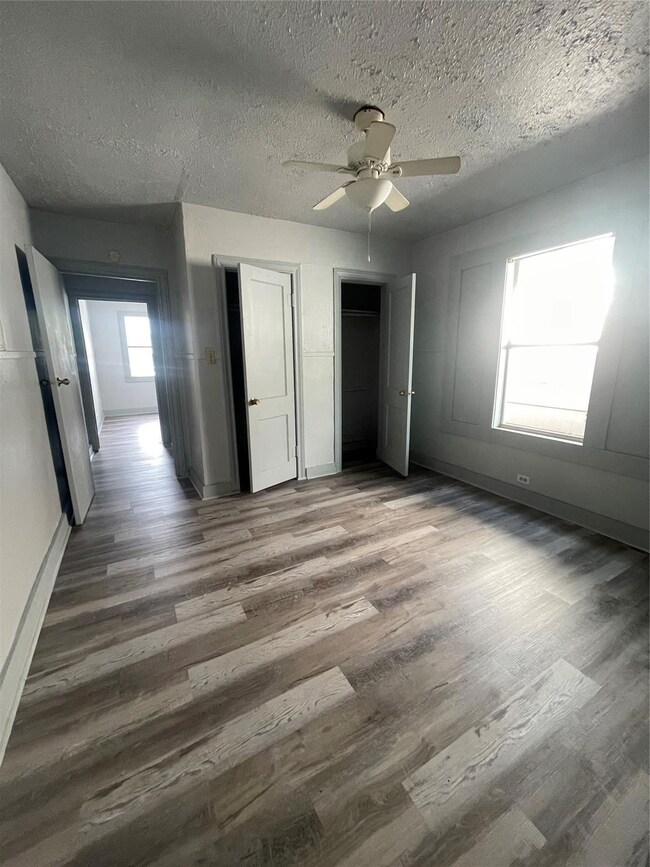 3813 Mount Pleasant St, Houston, TX 77021 - photo 6