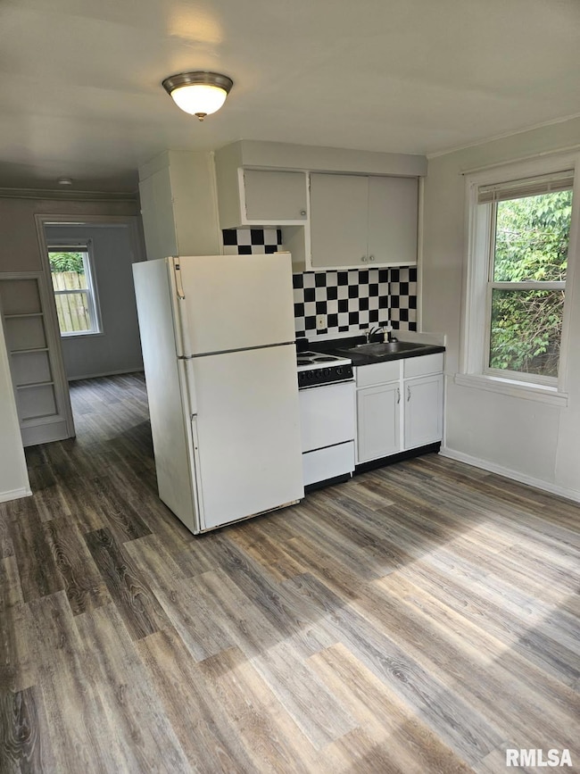 1223 N Front St, Chillicothe, IL 61523 - photo 6