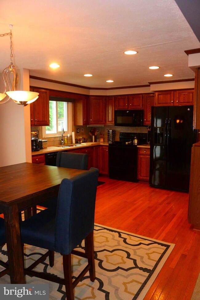 7025 Bedrock Rd, Alexandria, VA 22306 - photo 7