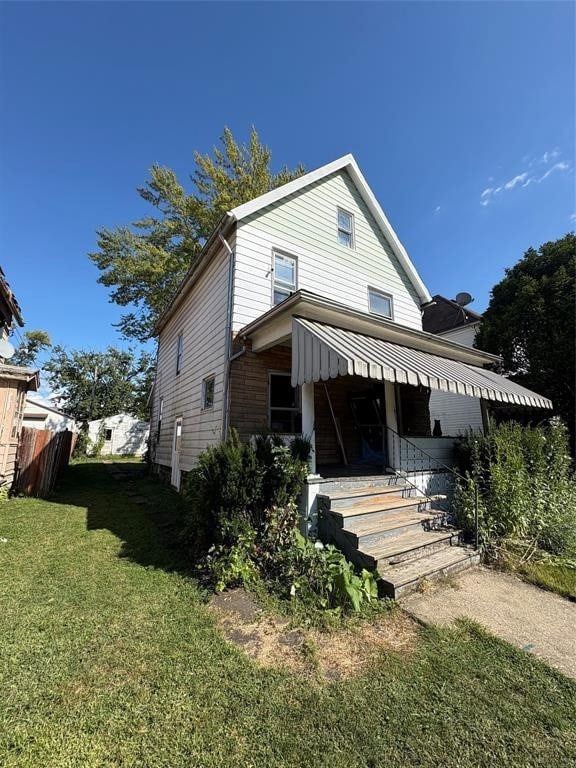 671 Spruce Ave, Sharon, PA 16146 - photo 2