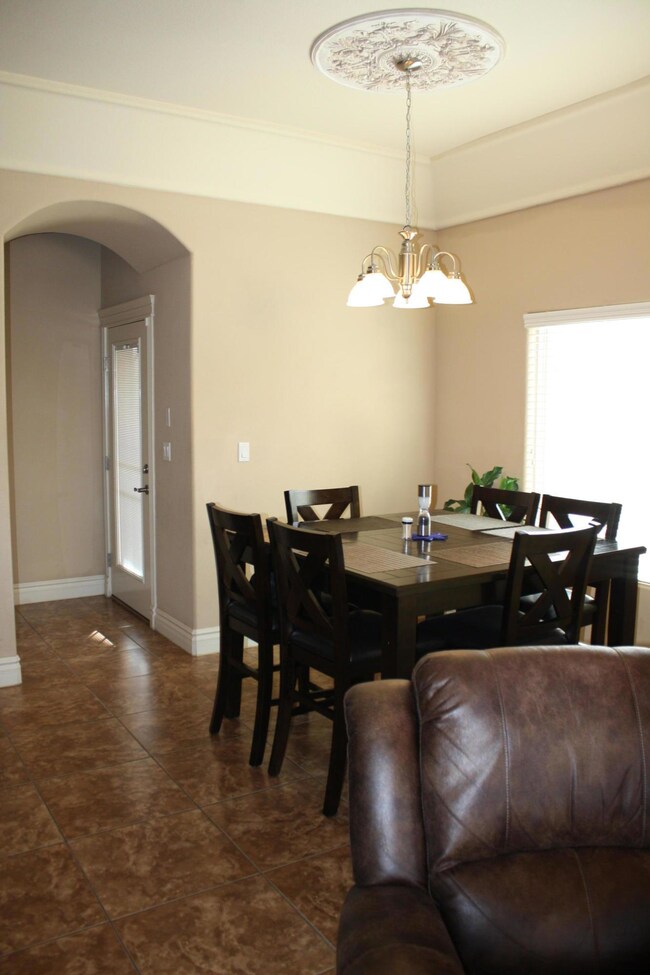 14240 Desert Sky Dr, Horizon City, TX 79928 - photo 5