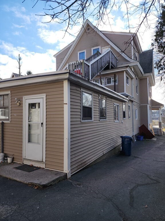 567 Haverhill St, Lawrence, MA 01841 - photo 4