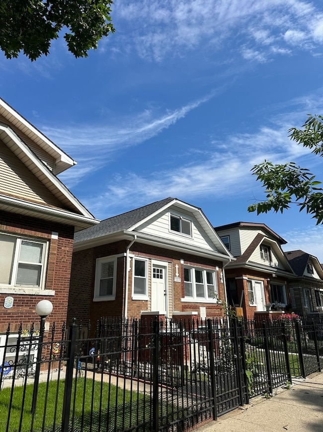 3213 S Keeler Ave, Chicago, IL 60623 - photo 3