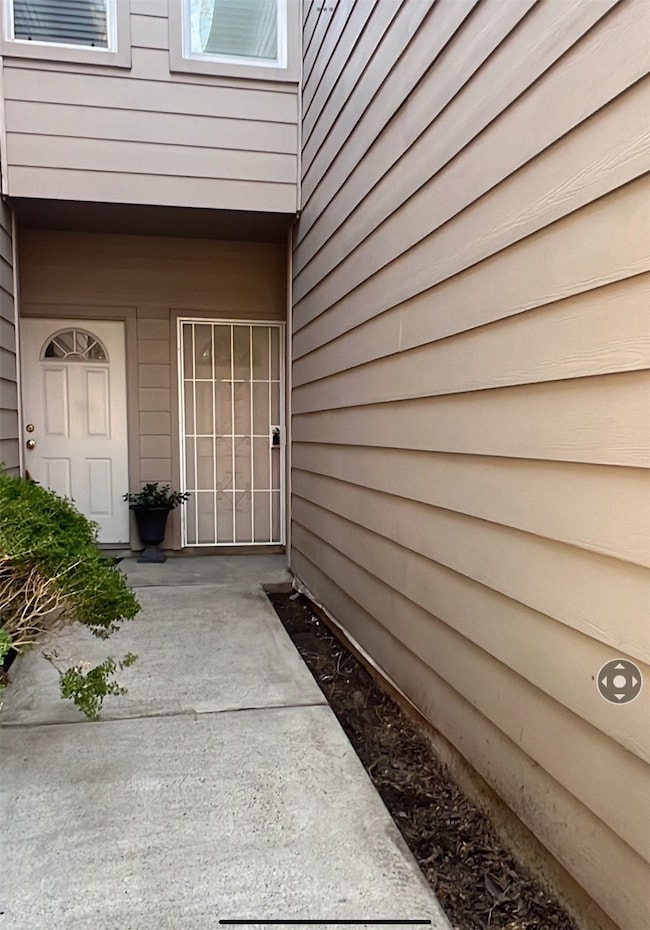 12121 Dashwood Dr, Houston, TX 77072 - photo 2